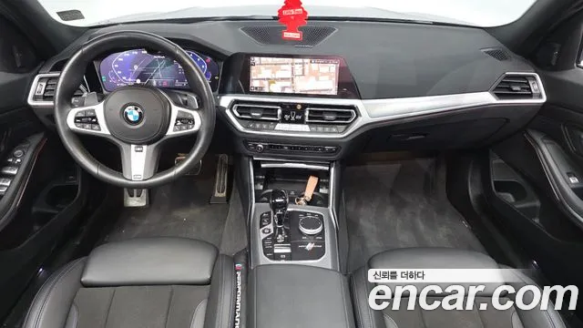 BMW 3-Series 2022 thumb 7