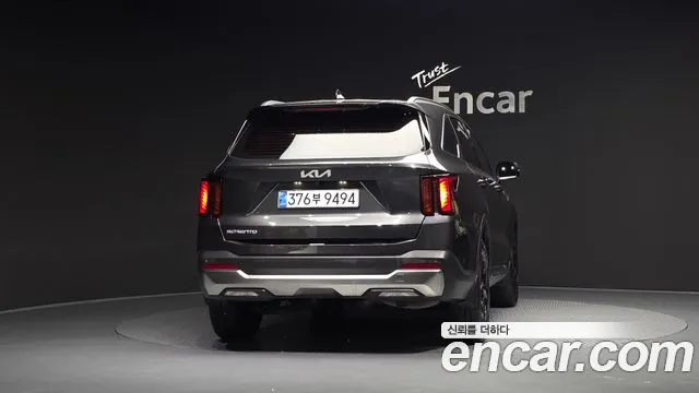 Kia Sorento 2023 thumb 3