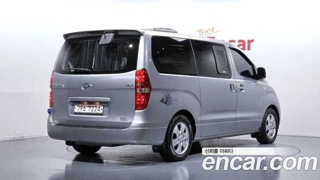 Hyundai Starex 2014 thumb 2