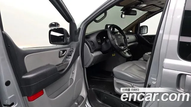 Hyundai Starex 2014 thumb 10
