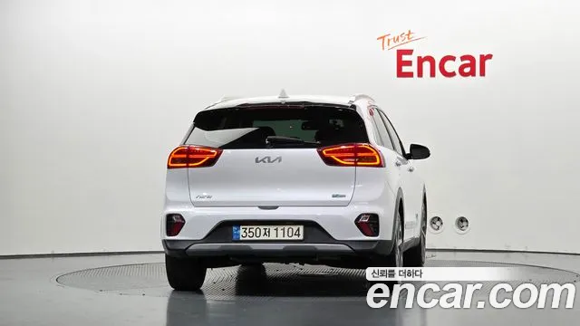 Kia Niro 2021 thumb 3