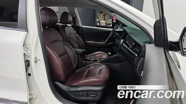 Kia Niro 2021 thumb 10