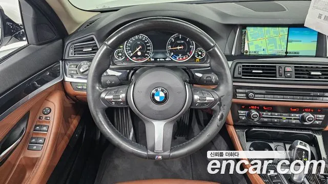 BMW 5-Series 2016 thumb 12