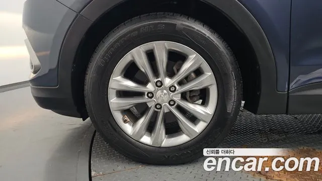 Hyundai Santa Fe 2017 thumb 4