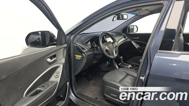 Hyundai Santa Fe 2017 thumb 9