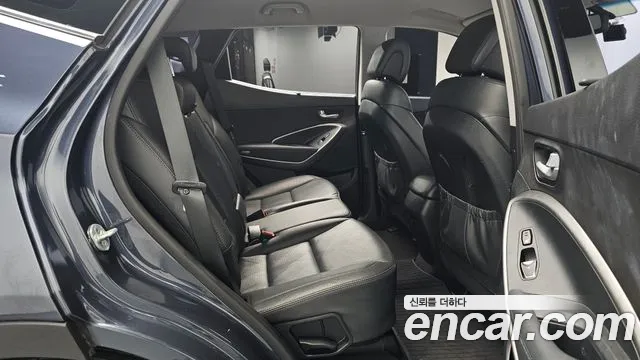 Hyundai Santa Fe 2017 thumb 10