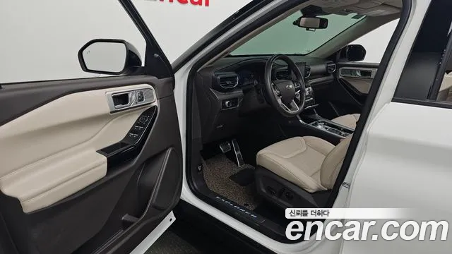 Ford Explorer 2021 thumb 9