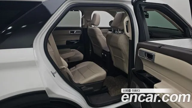 Ford Explorer 2021 thumb 11