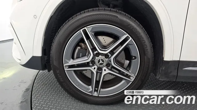 Mercedes-Benz GLA 2024 thumb 5