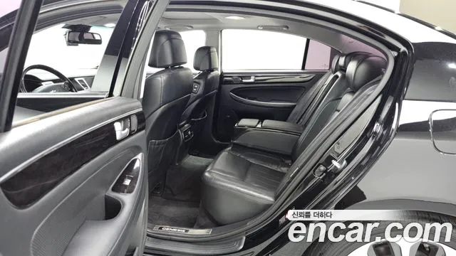 Hyundai Genesis 2011 thumb 11