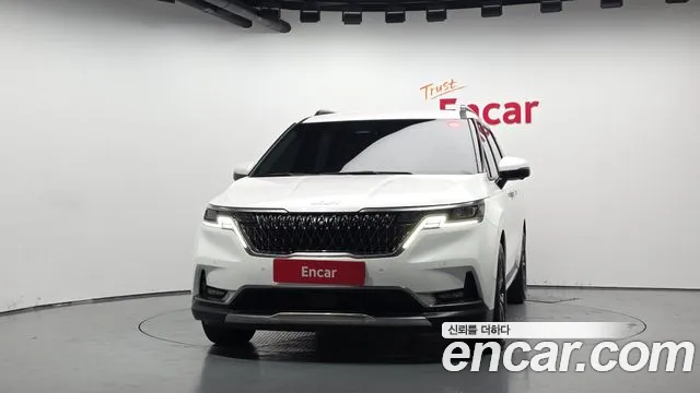 Kia Carnival 2023 thumb 3