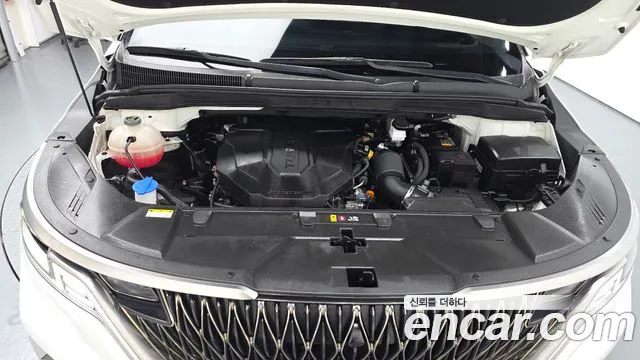 Kia Carnival 2023 thumb 6