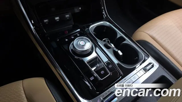 Kia Carnival 2023 thumb 9