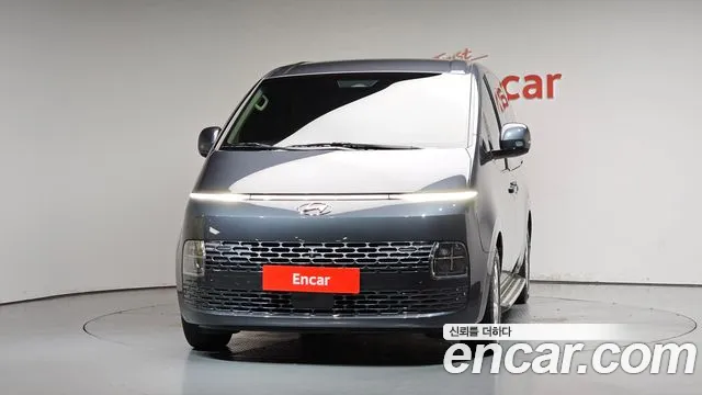 Hyundai Staria 2021 thumb 2