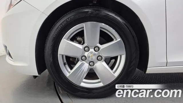 ChevroletGMDaewoo Malibu 2016 thumb 5