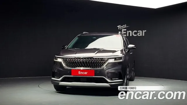 Kia Carnival 2023 thumb 3