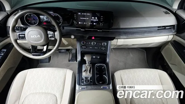Kia Carnival 2023 thumb 7