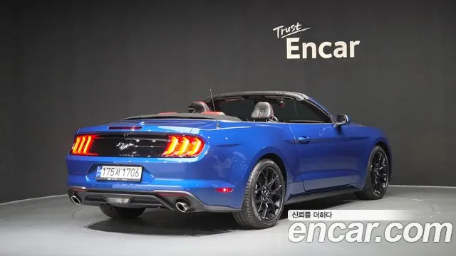 Ford Mustang Mach-E 2023 thumb 2