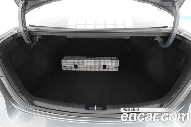 Hyundai Avante 2017 thumb 7