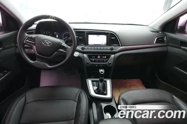Hyundai Avante 2017 thumb 8