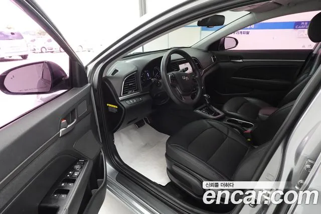 Hyundai Avante 2017 thumb 9