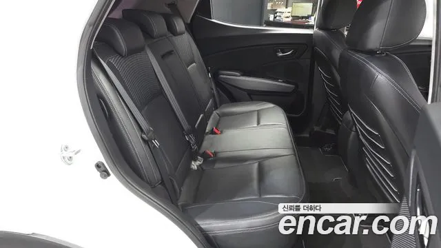 KG_Mobility_Ssangyong TIBOLI 2017 thumb 12