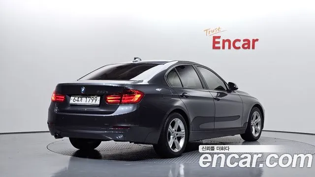 BMW 3-Series 2013 thumb 2