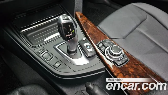 BMW 3-Series 2013 thumb 9