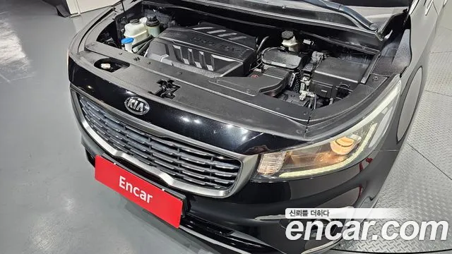 Kia Carnival 2019 thumb 6