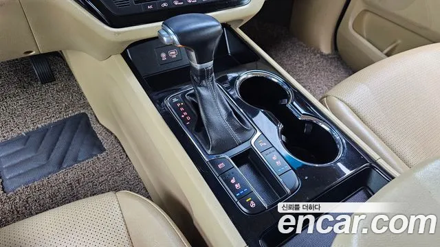 Kia Carnival 2019 thumb 9