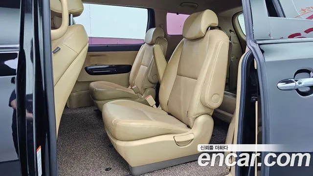 Kia Carnival 2019 thumb 12