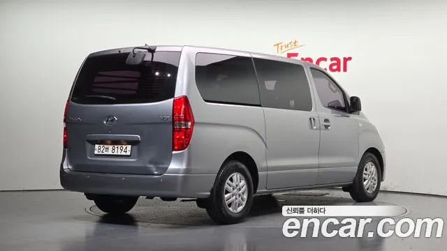 Hyundai Starex 2016 thumb 2
