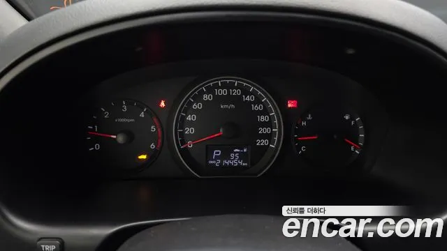 Hyundai Starex 2016 thumb 8