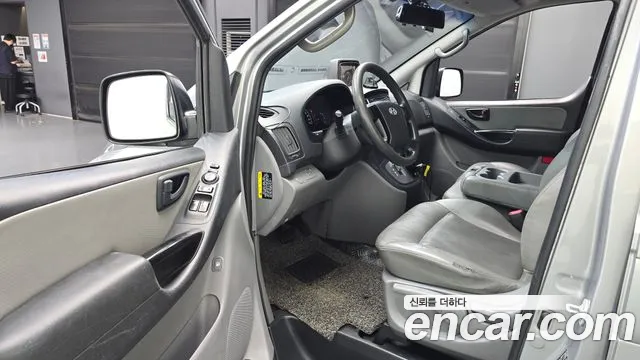 Hyundai Starex 2016 thumb 10