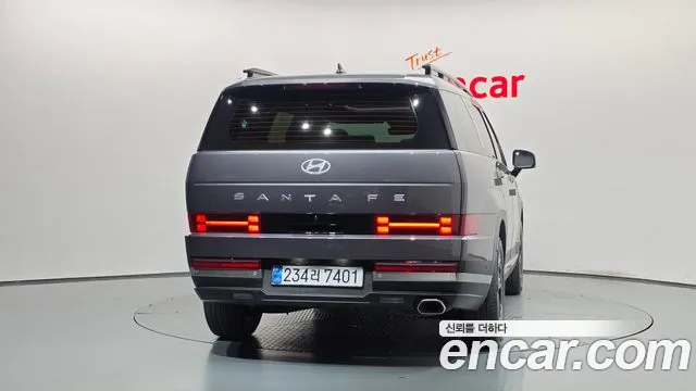 Hyundai Santa Fe 2023 thumb 4