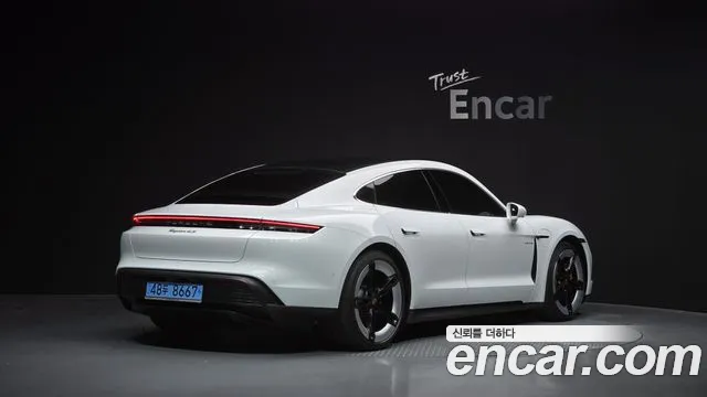 Porsche Taycan 2025 thumb 2