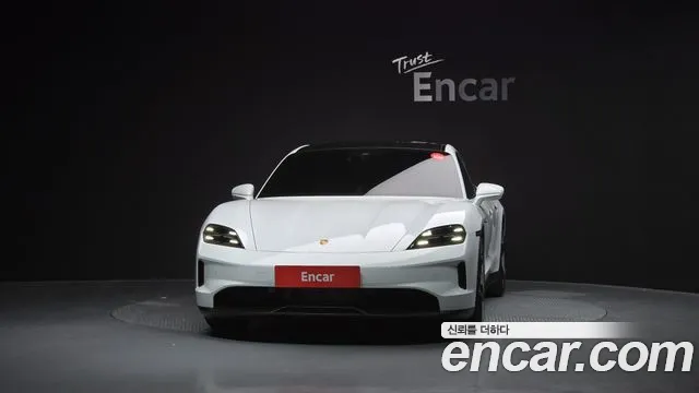 Porsche Taycan 2025 thumb 3