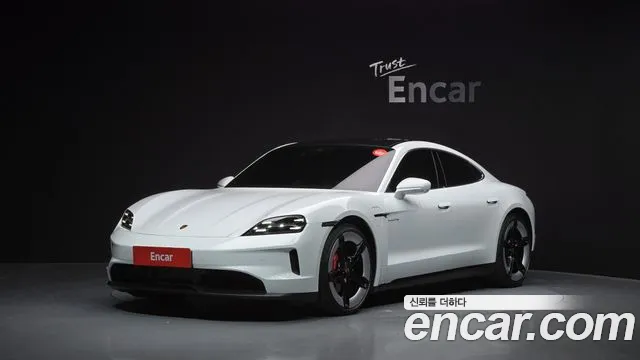Porsche Taycan 2025 thumb 11