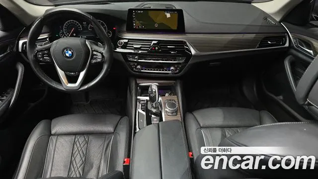 BMW 5-Series 2019 thumb 7