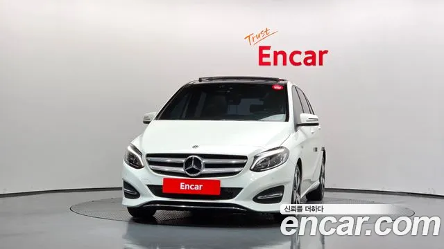 Mercedes-Benz B-Class 2017 thumb 3