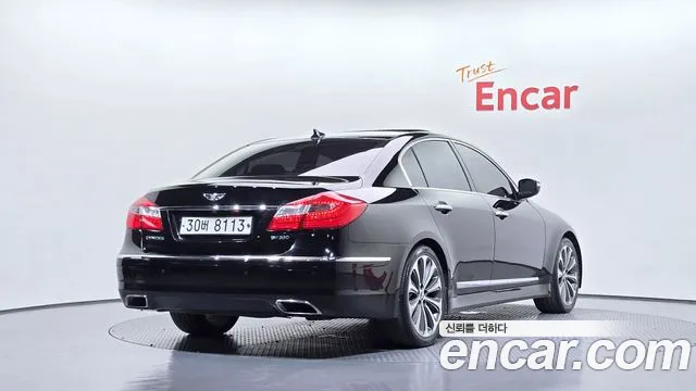 Hyundai Genesis 2013 thumb 2