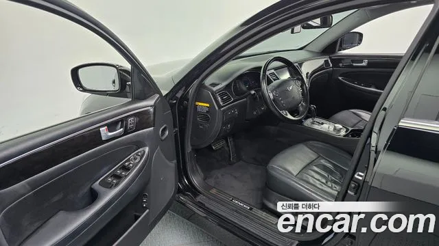 Hyundai Genesis 2013 thumb 10