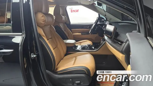 Kia Carnival 2021 thumb 11
