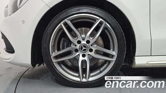 Mercedes-Benz CLA 2017 thumb 5