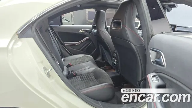 Mercedes-Benz CLA 2017 thumb 11