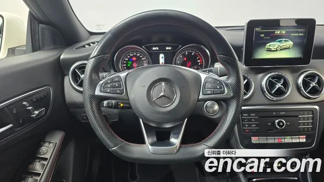 Mercedes-Benz CLA 2017 thumb 12
