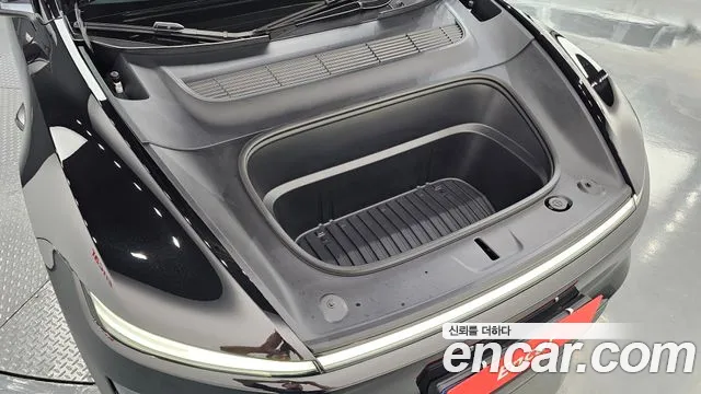 Tesla Model Y 2026 thumb 6