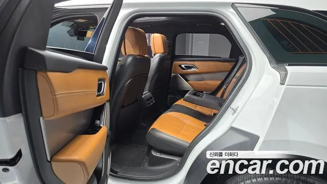 Land Rover Range Rover Velar 2018 thumb 12