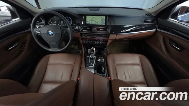 BMW 5-Series 2015 thumb 7