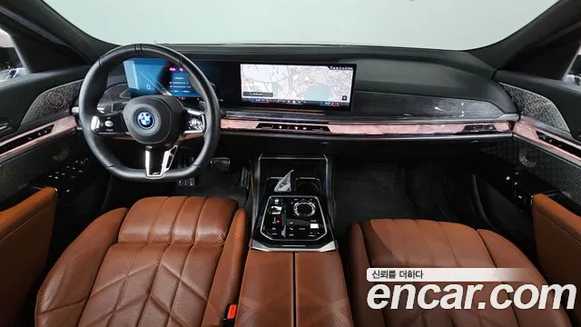 BMW 7-Series 2023 thumb 7